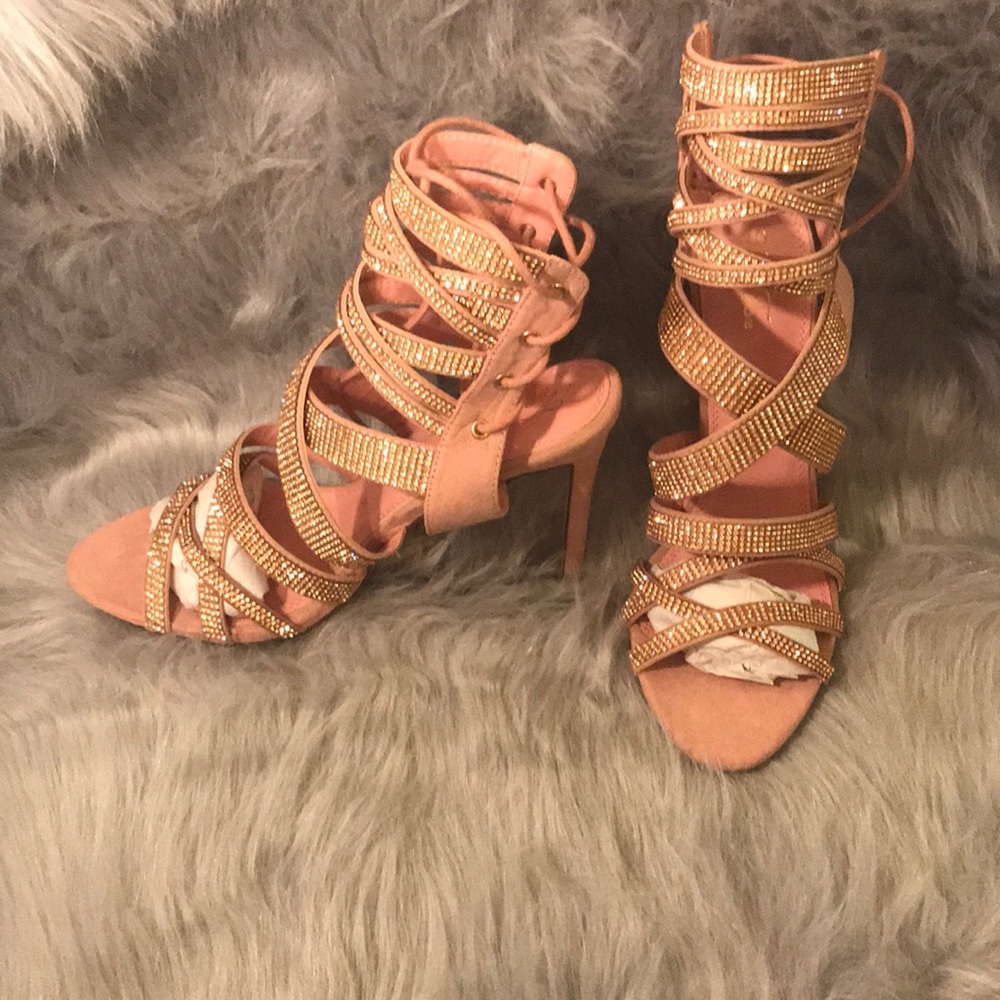 (Closing Sale) Dusty Pink heels (Price final) - Picture 3 of 5